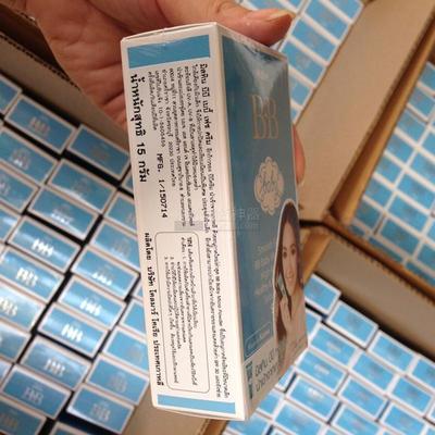 mistine嬰兒BB霜15g,含防曬指數SPF30PA 不管是在泰國還是在國內一年四季都可以用的很OK,美白效果很棒,遮瑕也到位,還帶有防曬功能,是不是一支BB霜就可以搞定啦。 - 洋碼頭掃貨神器