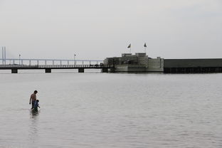 海洋,厄勒海峽,瑞典,海,浴,碼頭,人,爸爸,兒童,家庭,水,灰色,秋,季節(jié),橋,著名,建設(shè)